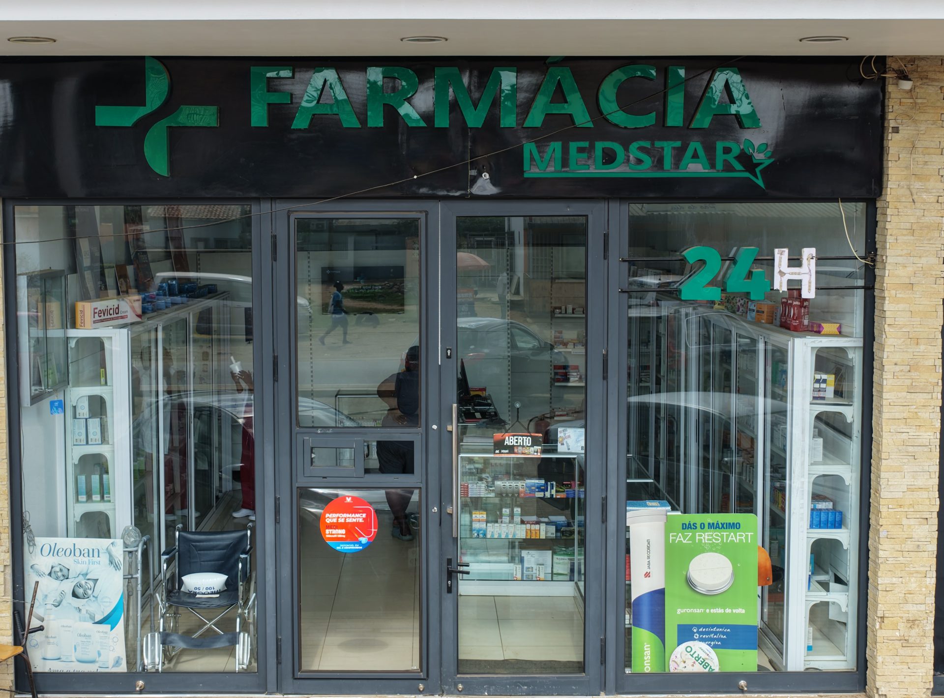 Farmácia Medstar — entrada