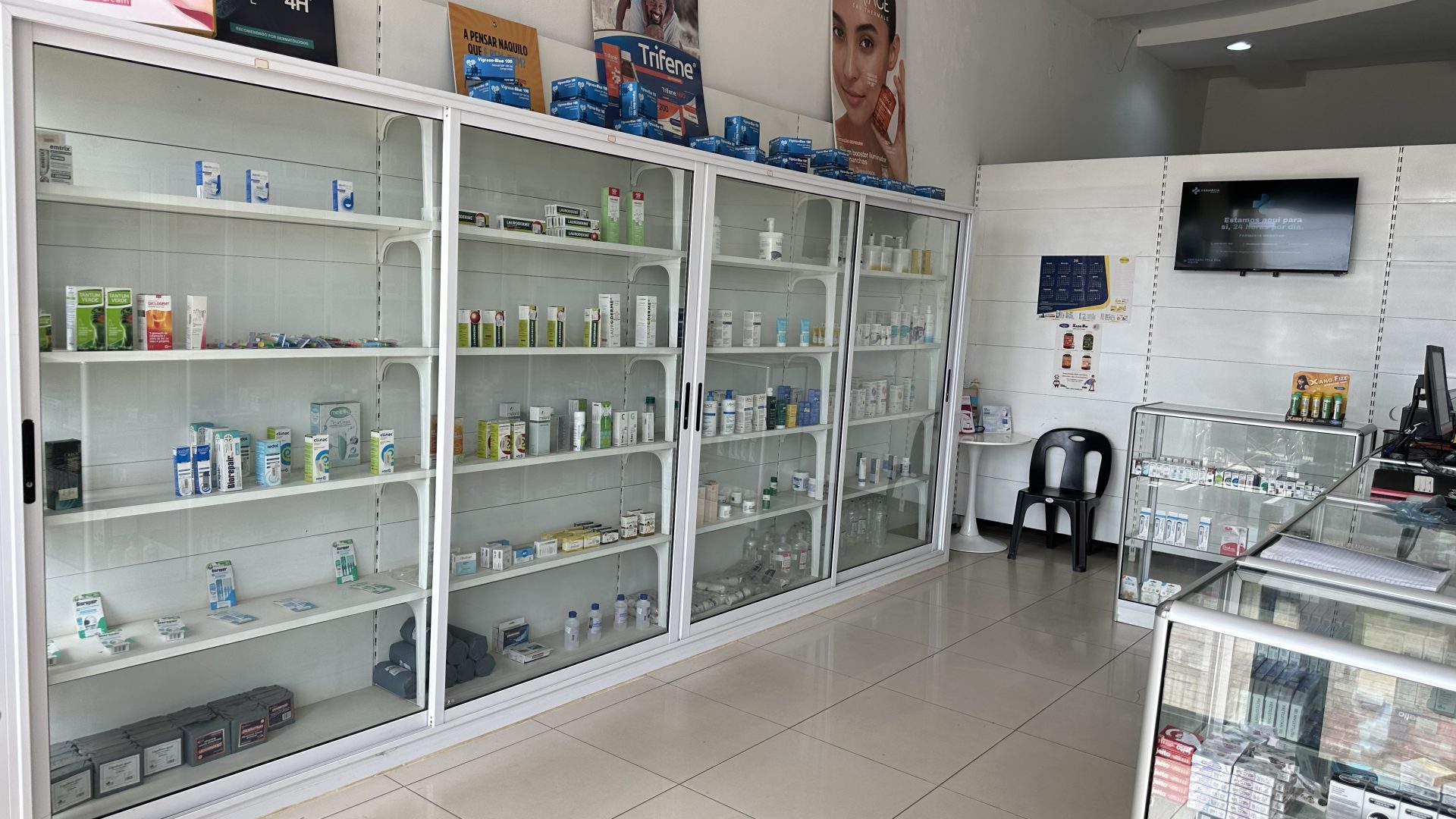 Farmácia Medstar — interior